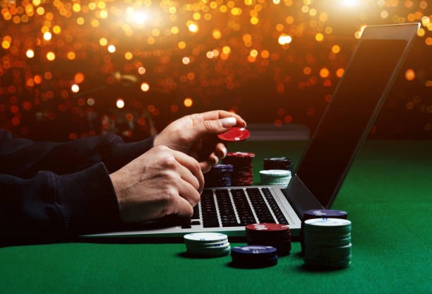 Multiple live dealer table options including roulette and baccarat on panen66